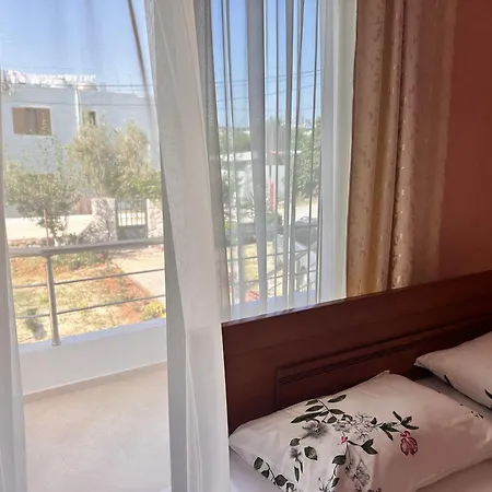 Meleqi Διαμέρισμα Εξαμίλιο