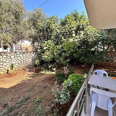 Meleqi Εξαμίλιο