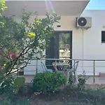 Apartament Meleqi *