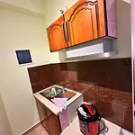 Meleqi *