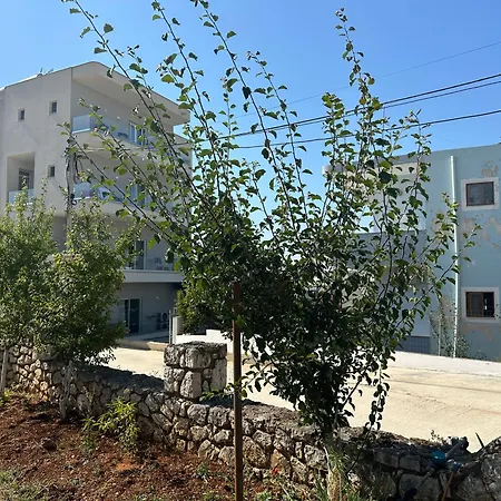 Meleqi *
